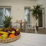 Palazzo Bibbi - To Live Gasthof Reggio Calabria