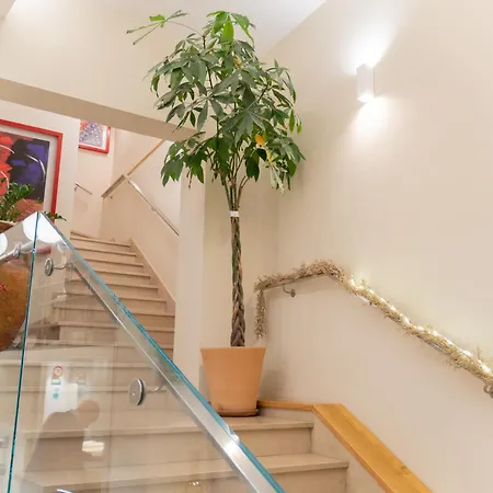 Palazzo Bibbi - To Live Pensionat *