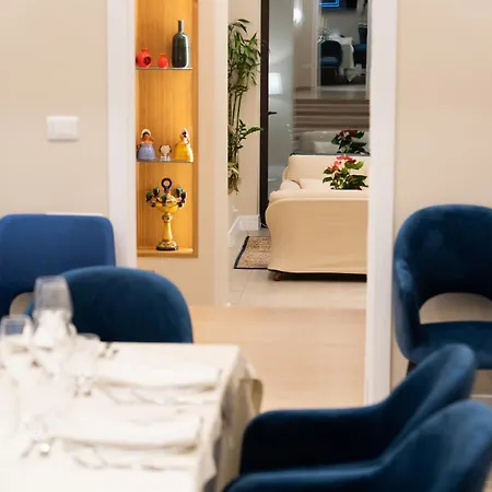 Palazzo Bibbi - To Live 4* Reggio Calabria